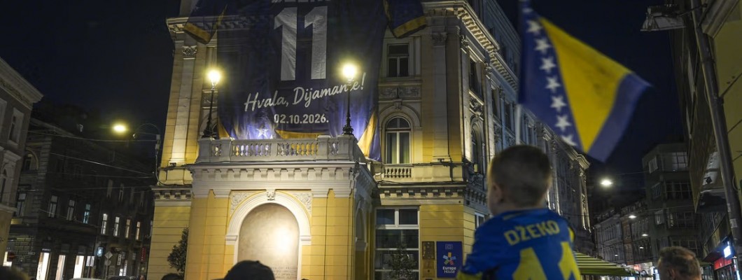 Bosnië en Herzegovina brengt Džeko een spectaculair eerbetoon