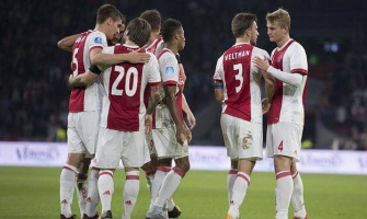 Eerste overwinning van het seizoen voor AFC Ajax