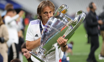 Modrić verlengt contract bij Real Madrid met nog een jaar