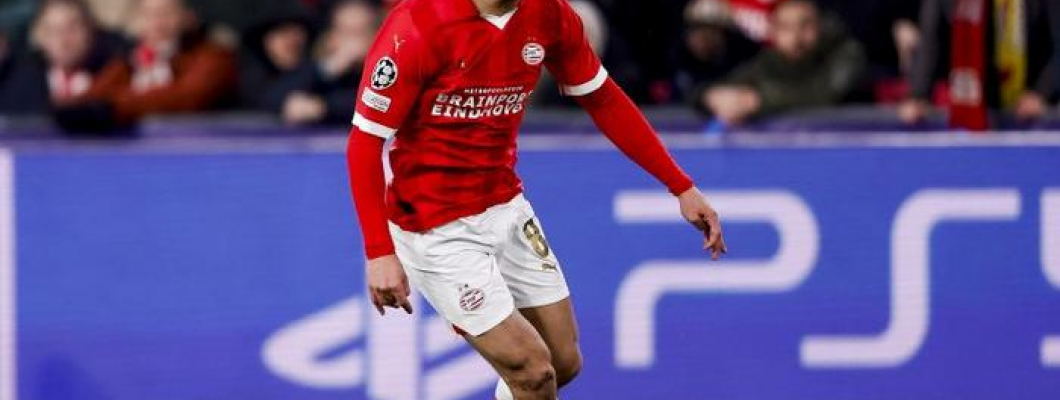 PSV Eindhoven blijft koploper in de Eredivisie met een voorsprong van tien punten