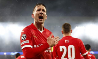 PSV Eindhoven wint twaalfde competitiewedstrijd op rij