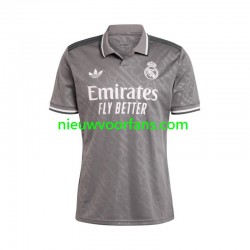 Real Madrid Heren Shirt met Bedrukking Derde 2024-2025 Korte Mouw