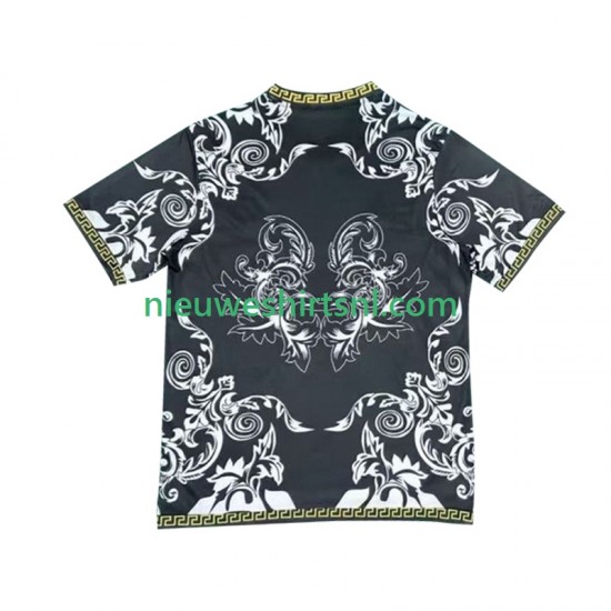 Real Madrid Heren Shirt met Bedrukking Versace Black Edition Thuis 2024-2025 Korte Mouw