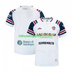 Cagliari Heren Shirt met Bedrukking Uit 2026-2027 Korte Mouw Cagliari Heren Shirt met Bedrukking Uit 2026-2027 Korte Mouw