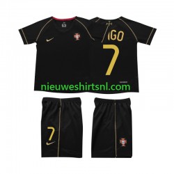 Portugal Kind Shirt met Bedrukking FIGO 7 Retro Uit 2006 Korte Mouw Portugal Kind Shirt met Bedrukking FIGO 7 Retro Uit 2006 Korte Mouw