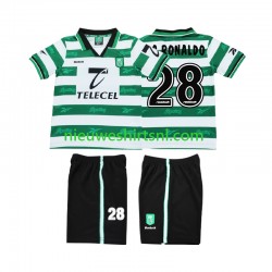 Sporting CP Kind Shirt met Bedrukking Cristiano Ronaldo 28 2000 Retro Thuis 1999 Korte Mouw Sporting CP Kind Shirt met Bedrukking Cristiano Ronaldo 28 2000 Retro Thuis 1999 Korte Mouw