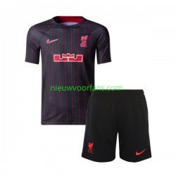 Liverpool Kind Shirt met Bedrukking x LeBron James Thuis 2022-2023 Korte Mouw