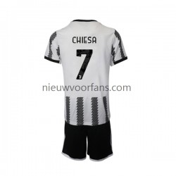 Juventus Kind Shirt met Bedrukking Chiesa 7 Thuis 2022-2023 Korte Mouw